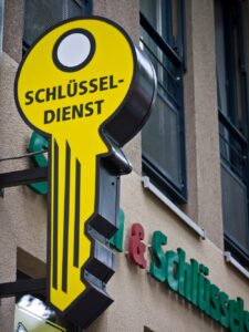 Schlüsselnotdienst Frankfurt am Main – Zuverlässige Türöffnung und Schlüsseldienst rund um die Uhr